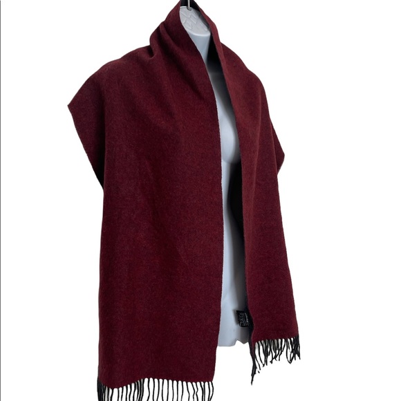 Chelsey from Nordstrom 100% cashmere oversized extra wide unisex scarf - Picture 6 of 6